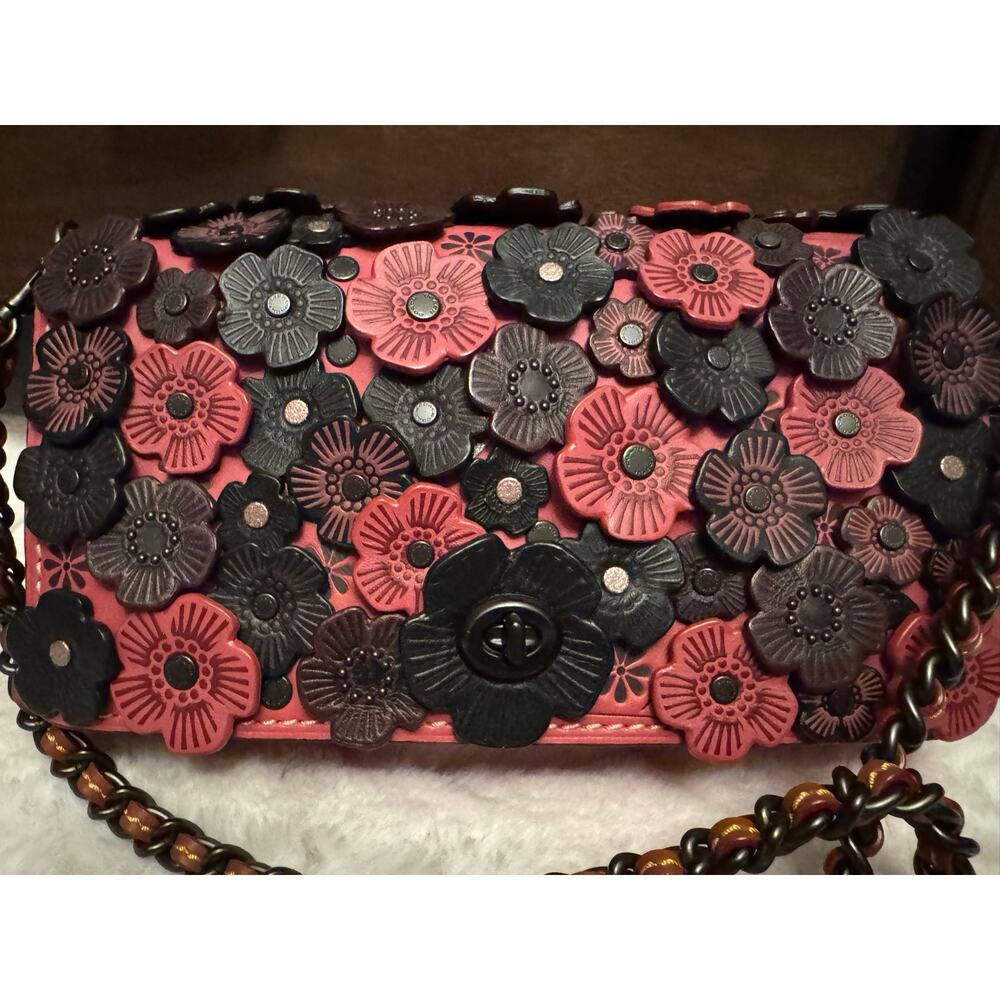 Stunning Pink and Black coach vintage Y2K Tea Rose Applique Dinky purse - Picture 11 of 14